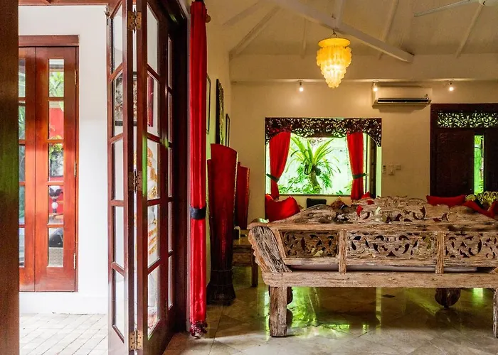 Little Forest 3 Bedroom Bohemia Villa *