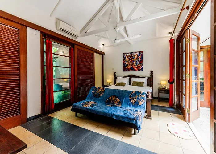 Little Forest 3 Bedroom Bohemia Seminyak